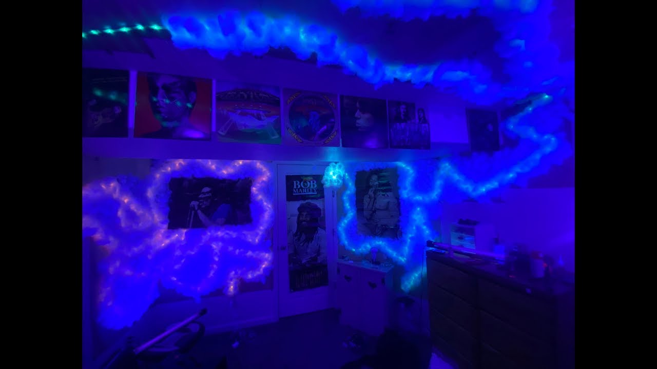 Rockin_Weaz is live! Rocking under my new lights come hang out
