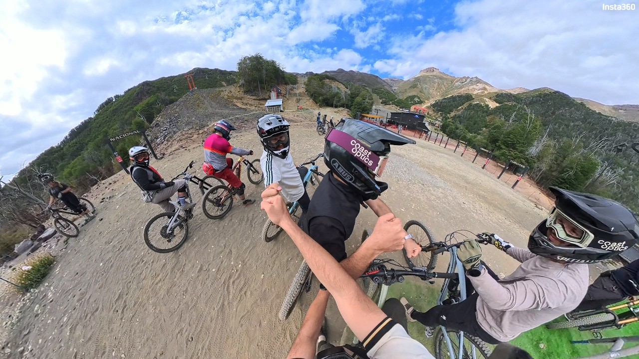 Conocimos la pista del Campeonato Mundial de descenso ¡Está BRUTAL!