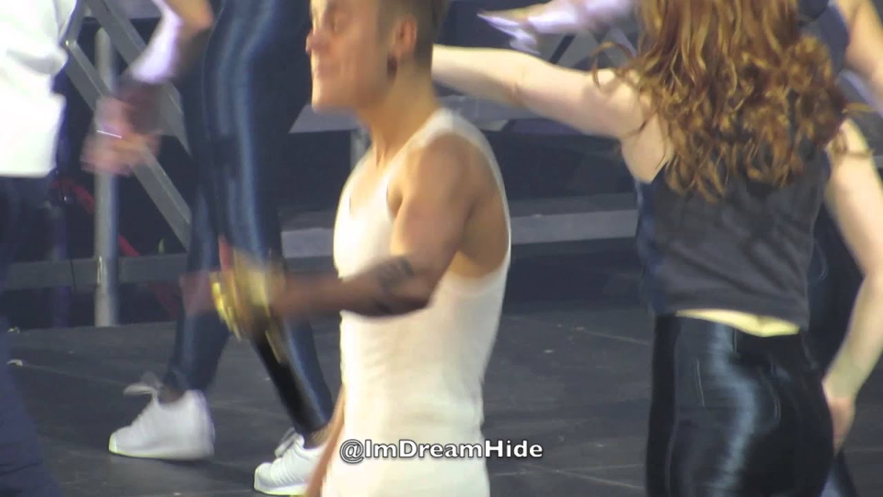 Justin Bieber - Baby - Believe Tour 10.04.13 Belgium SportPaleis