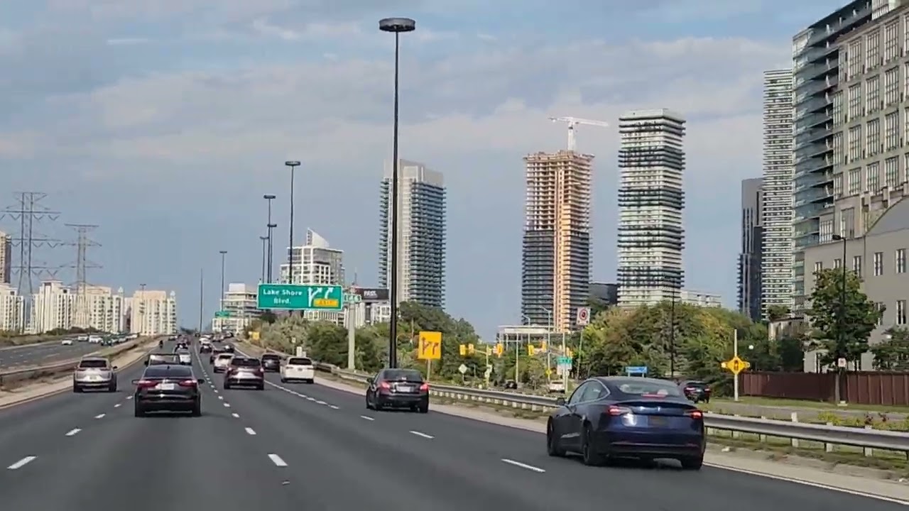 driving on Dundas street East to hurontario Street South and Highway QEW EasToronto