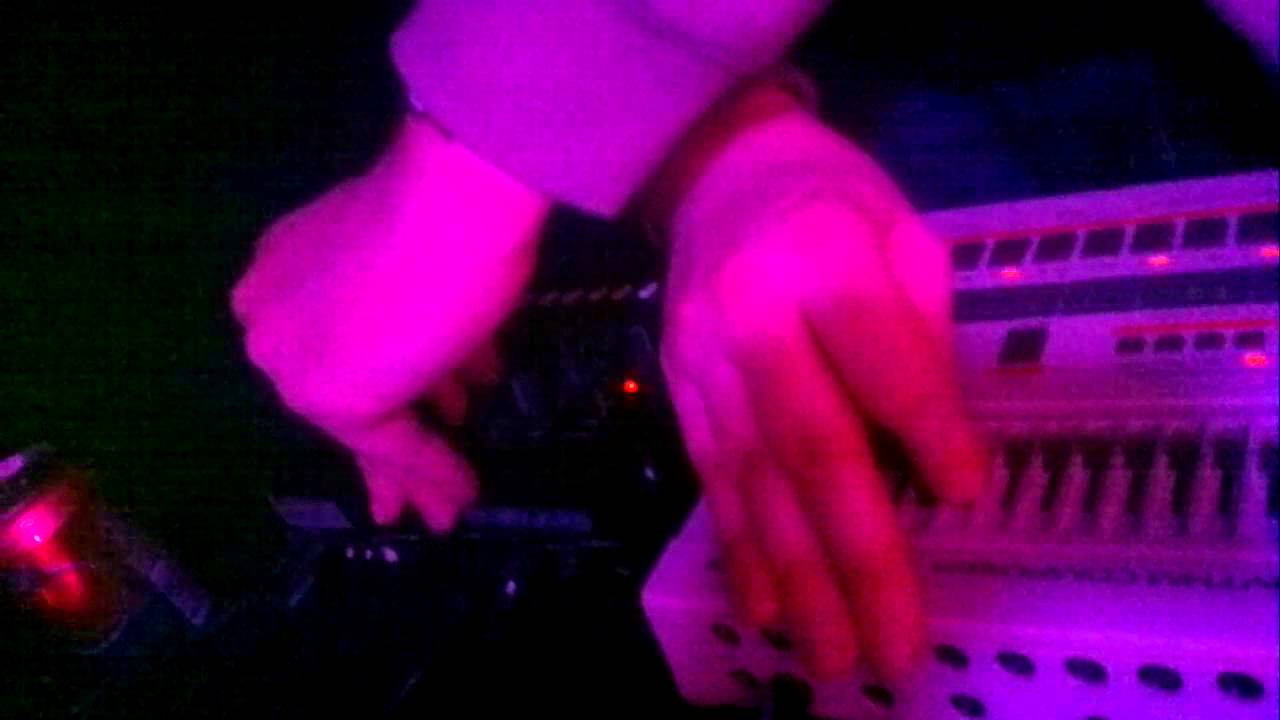 ORGUE ELECTRONIQUE [LIVE] @ Klubb Cardboard 2013 02 02 [HQ]