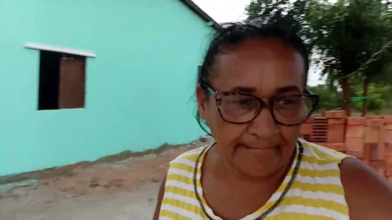 Limpando o lado da casa do sítio #sítio +#limpando #ladodaCasa
