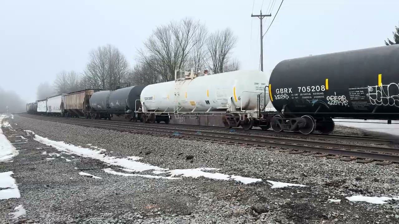 2/16/26  1107 am  Norfolk Southern 4769 and 7632