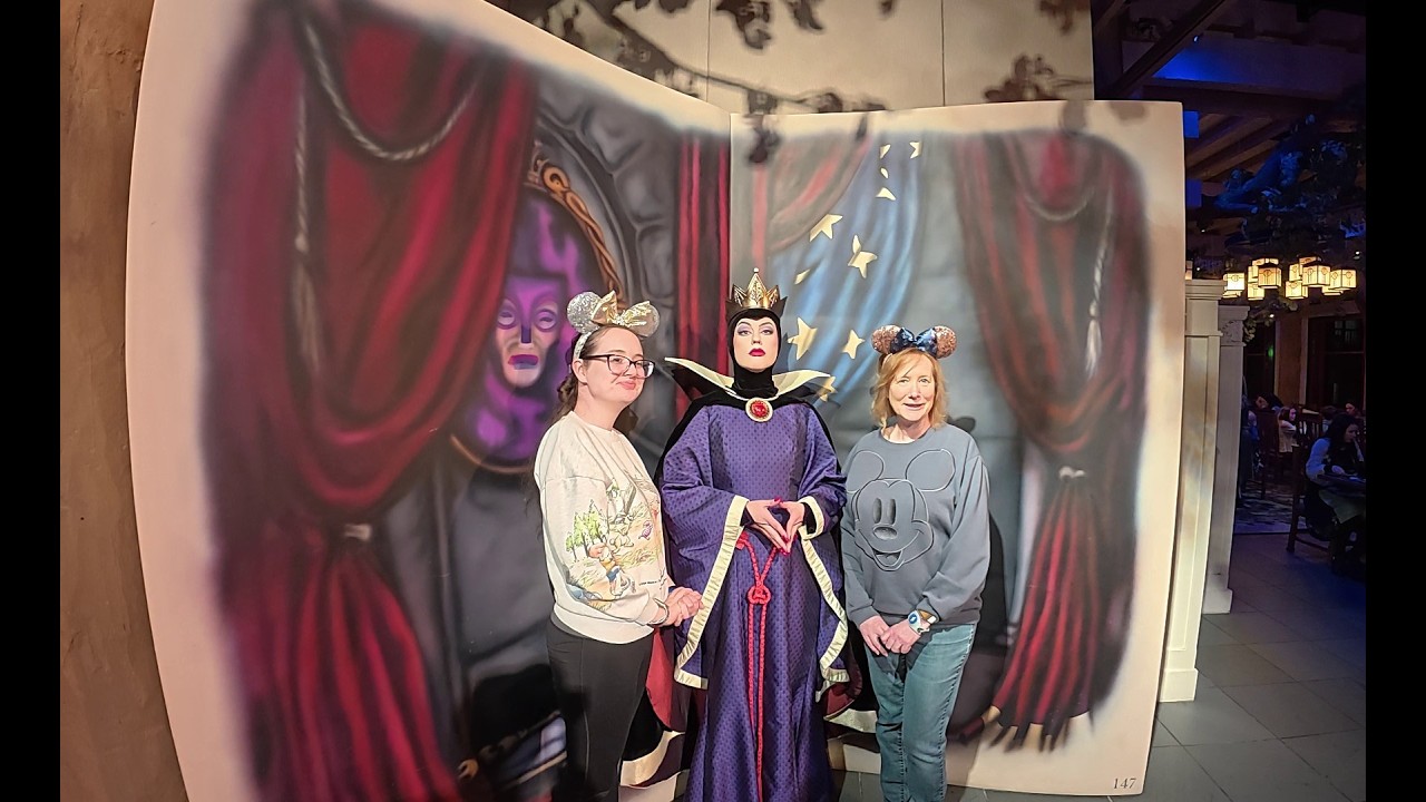 Disney's Story Book Dining at Artist Point with Snow White & Wilderness Lodge