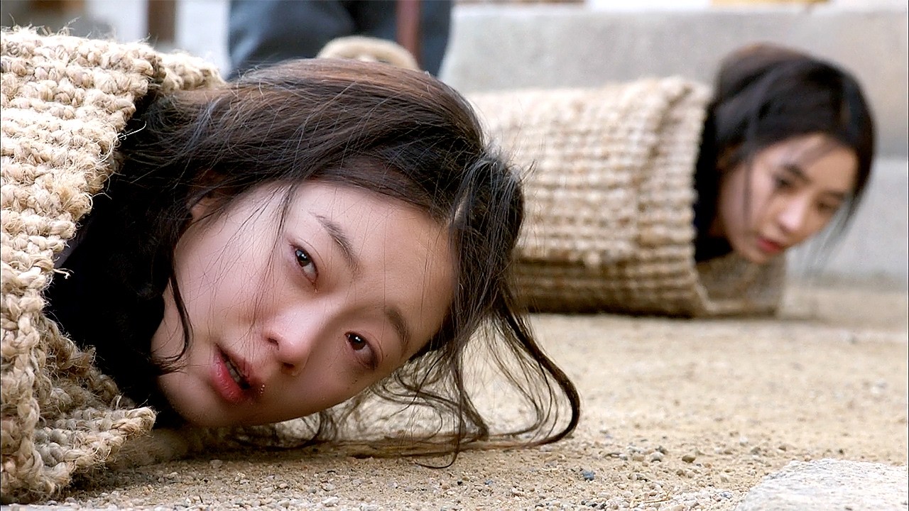 조선시대 상위 1% 미모의 하녀가 양반을 갖고 노는 기존쎄로 태어나면 벌어지는 일