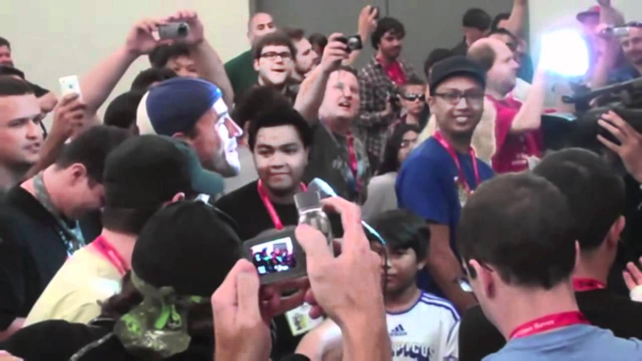CM Punk invades WWE @ Comic-Con, confronts Triple H
