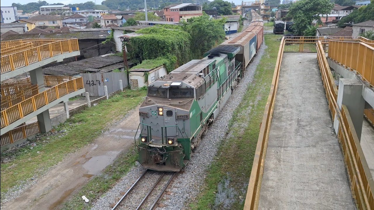 Tricotrol, com ac44i ex Fibria 8425 com K3LA + 9836 (r) + 681 (r), na passarela de ZZV, Cubatão sp.