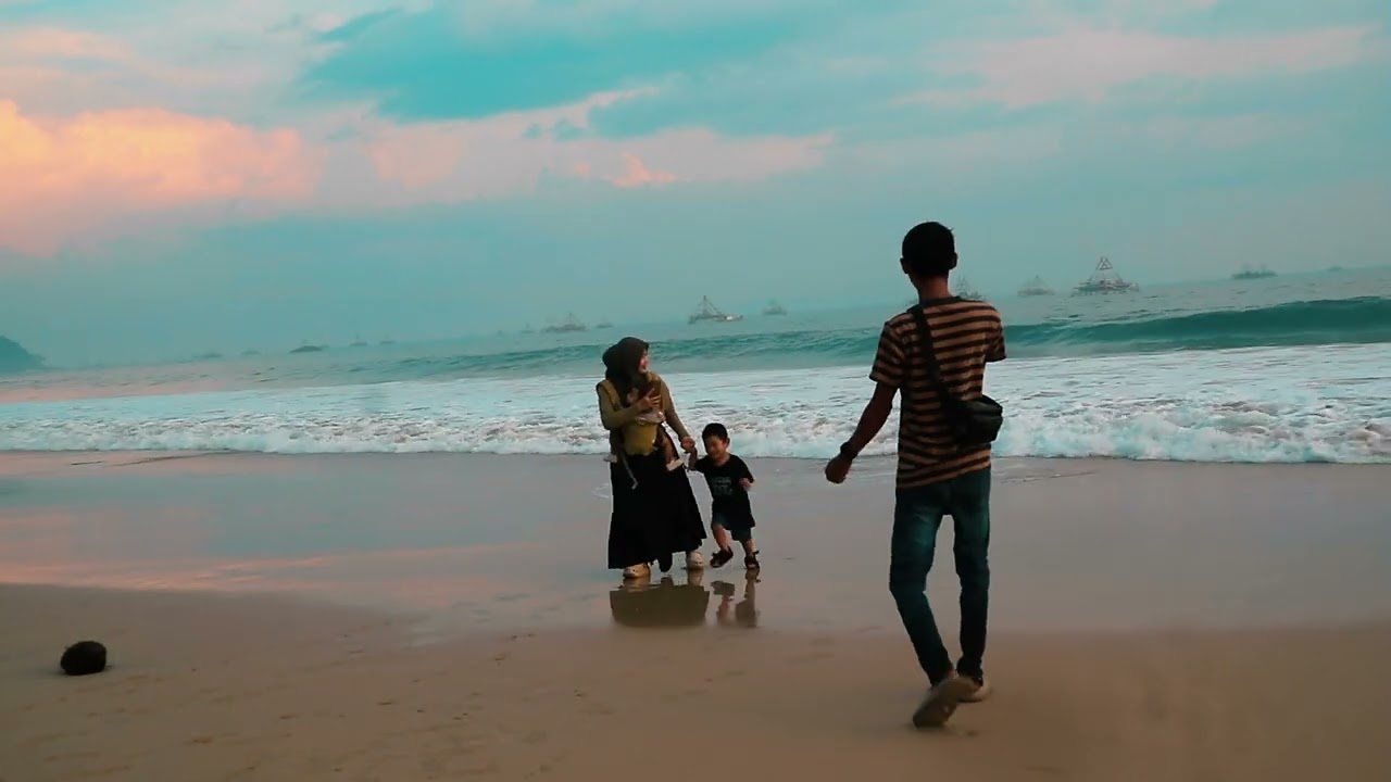 Nyore Santai ke Pantai Rio by the Beach