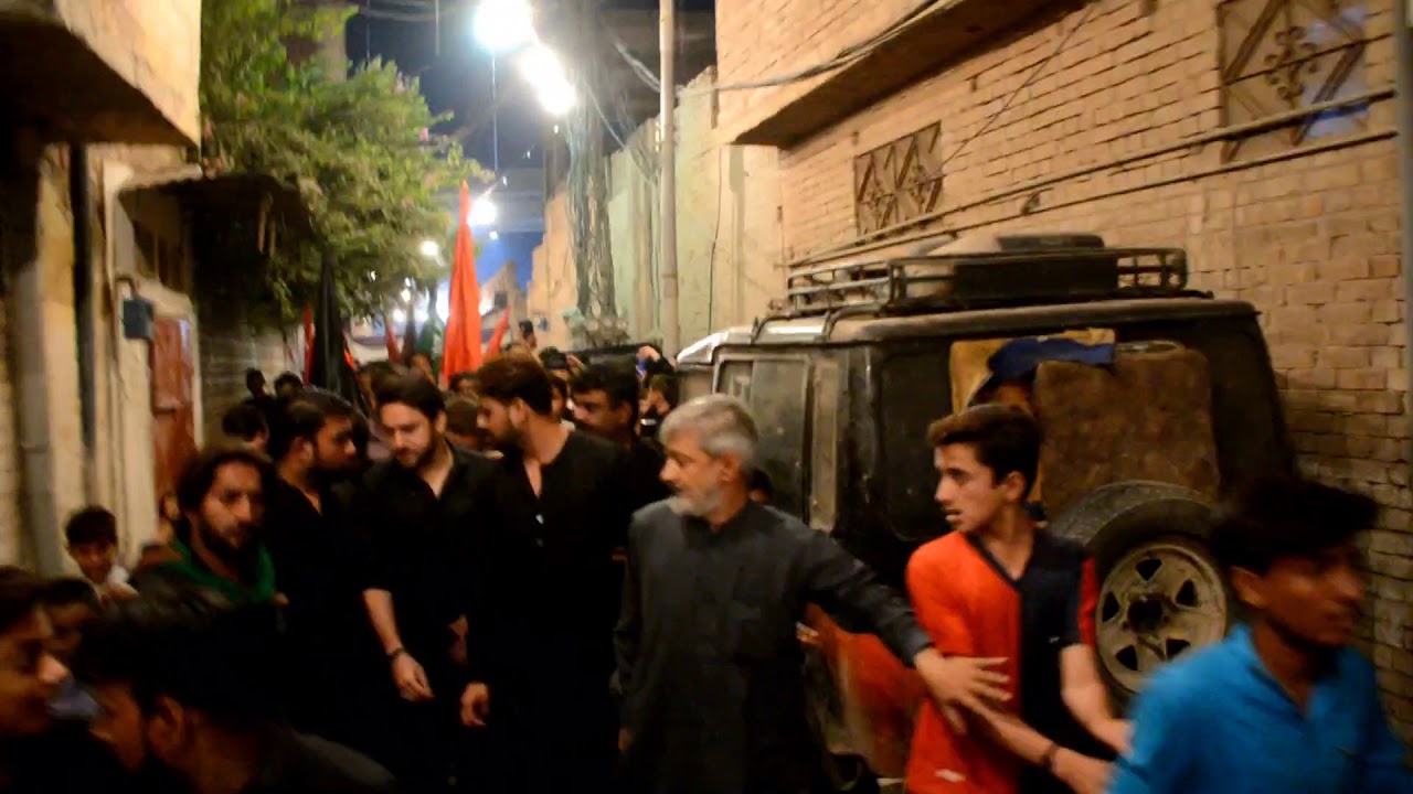 Farhan Ali Waris ( Entry ) , 2 Rabi ul Awal majlis / Khalasi line Multan