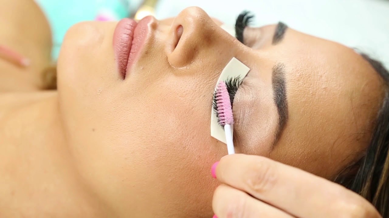 Eyelash Extensions: Prep your Lashes
