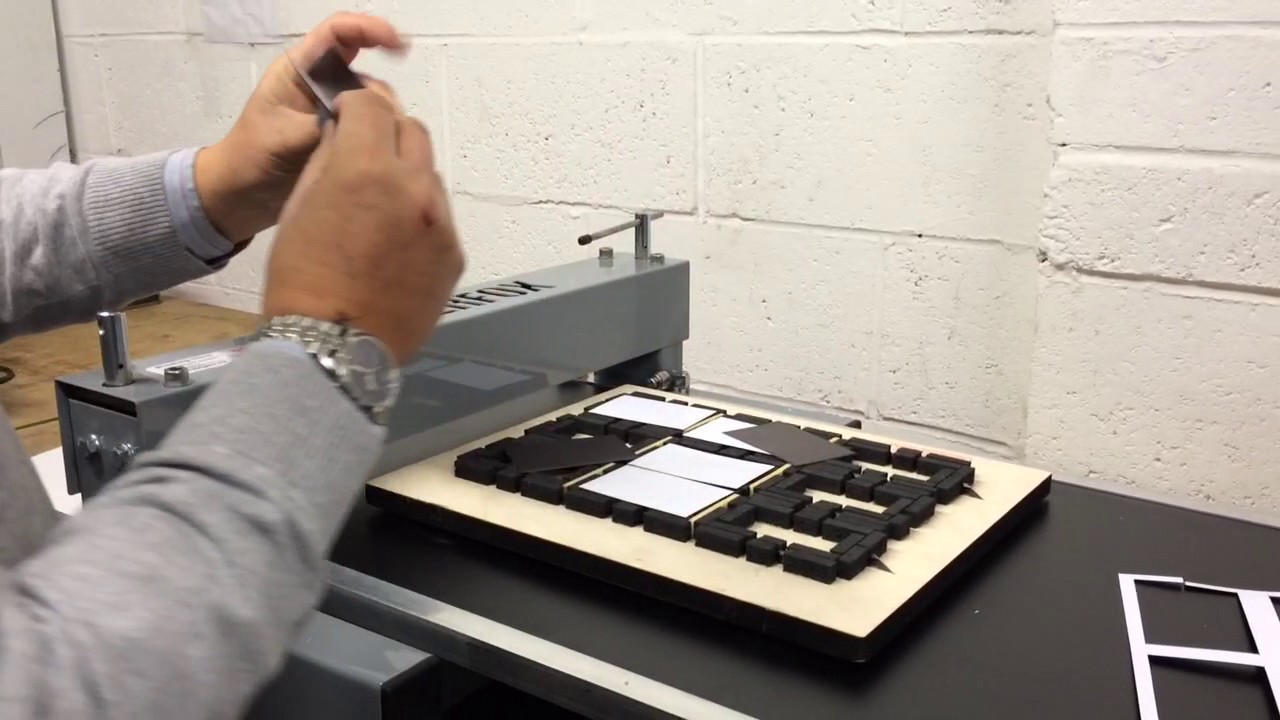 Die Cutting Fridge magnets