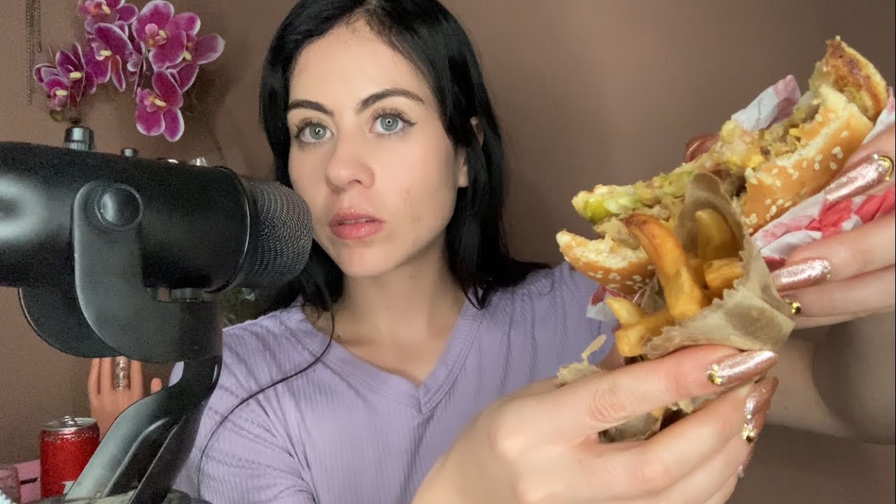 Asmr Cosas raras de mi - Asmr comiendo Hamburguesa 🍔