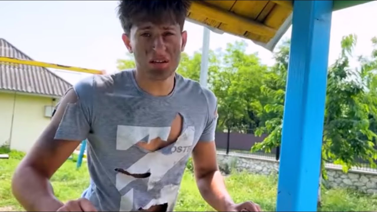 Băiatul SĂRAC este refuzat de TOȚI😥/ Istorioare triste