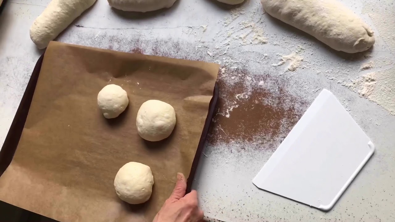 Ekşi Mayalı Tepside Pişen Yumuşak Ekmek