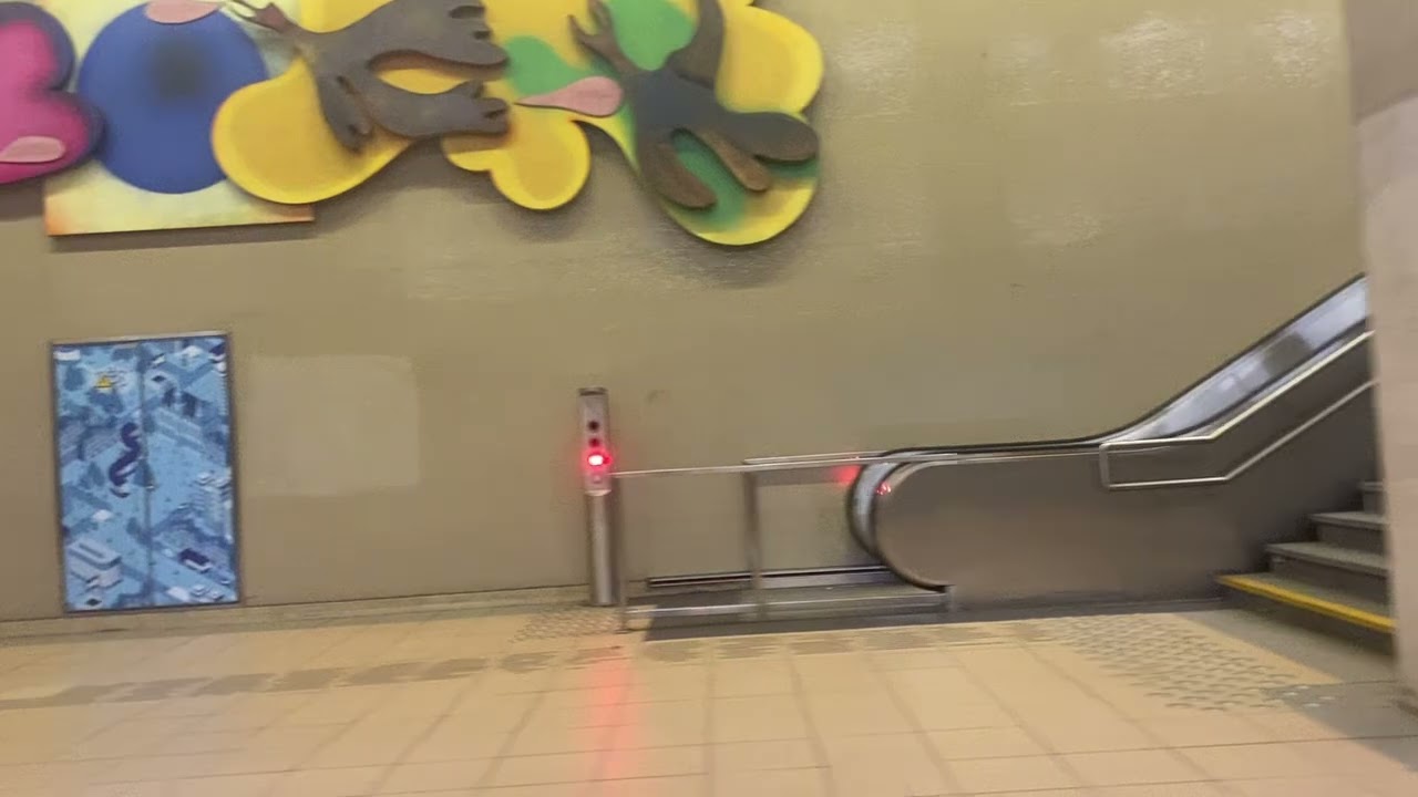 Métro 1 STIB CAF Inneo M7 Entre Mérode Et Roodebeek 