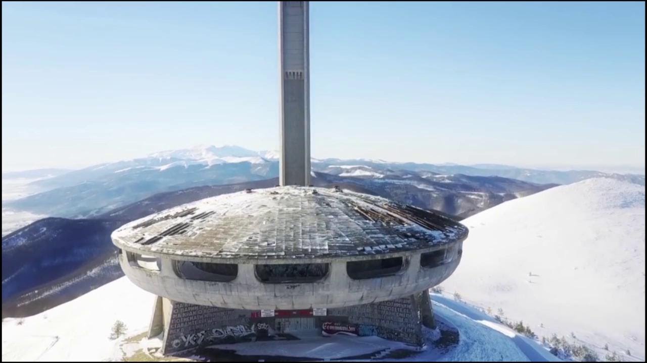 Dentro il monumento di Buzludzha, il complesso comunista interdetto della Bulgaria