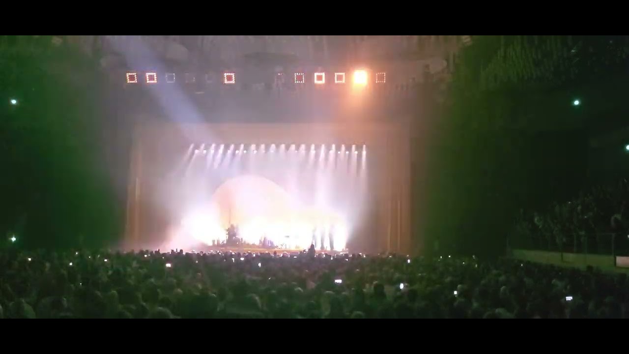 Clara Luciani - Respire encore - Brest Arena - 26.01.2023