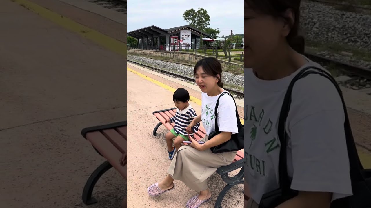 기차 탑승 | Riding on the train