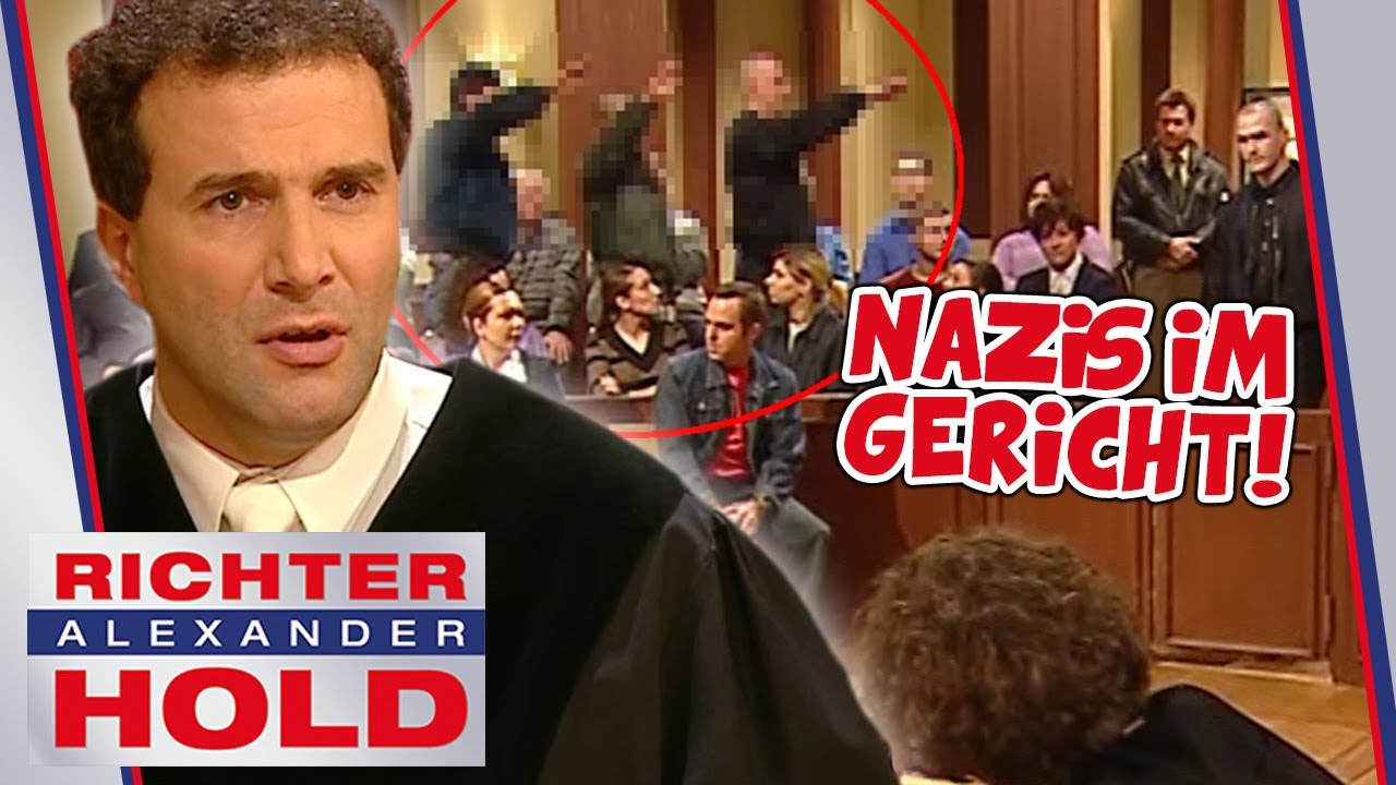 VERBOTENER NAZIGRU&szlig; im GERICHT! 😮 Hold handelt prompt: 