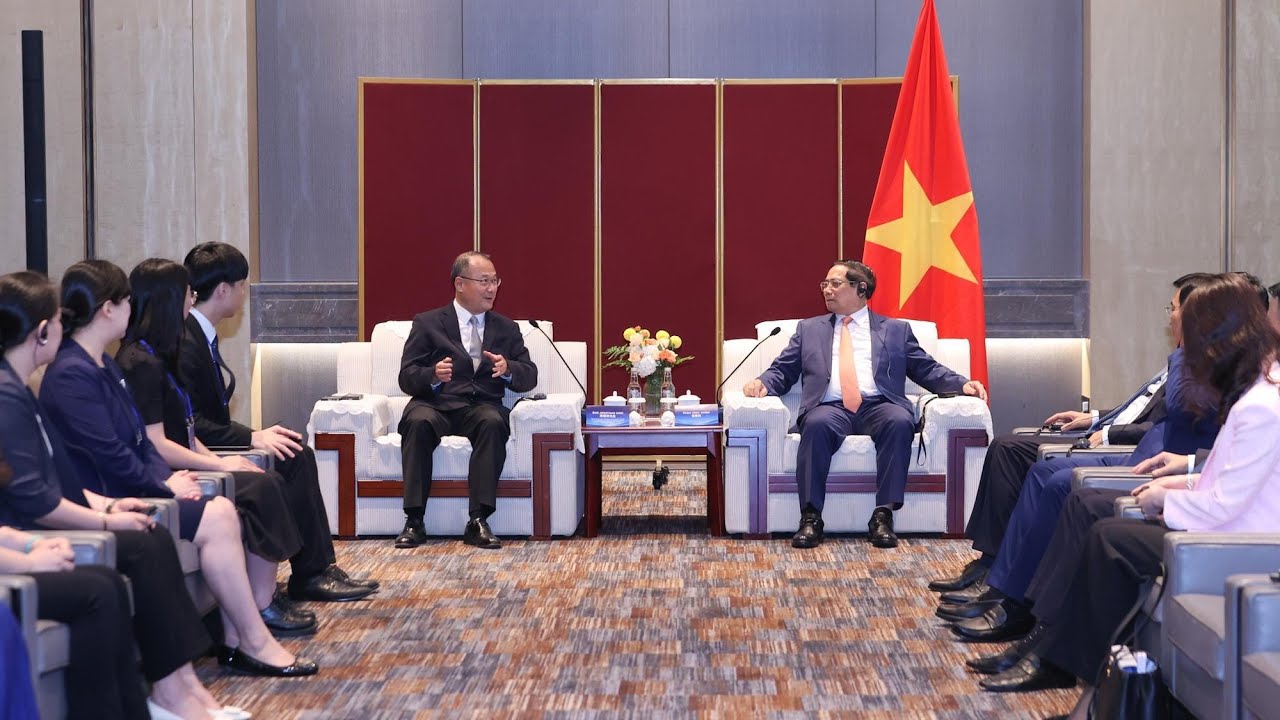 Thủ tướng Phạm Minh Chính tiếp các lãnh đạo tập đoàn hàng đầu của Trung Quốc