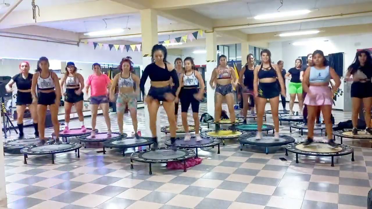 DADDY YANKEE FT PITBULL - HOT / Jumpers Fit Ornella Gallo / jumping / fitness / rebounder / jump