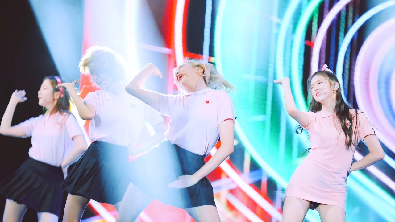 MOMOLAND(모모랜드) - Wonderful Love (EDM Ver.) @170714 울산 강변페스티벌 [4k Fancam/직캠 By TheGsd