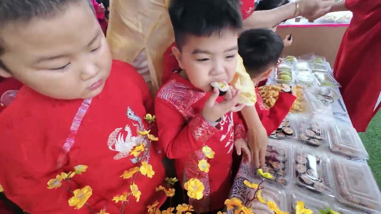 Kết thúc buổi lễ