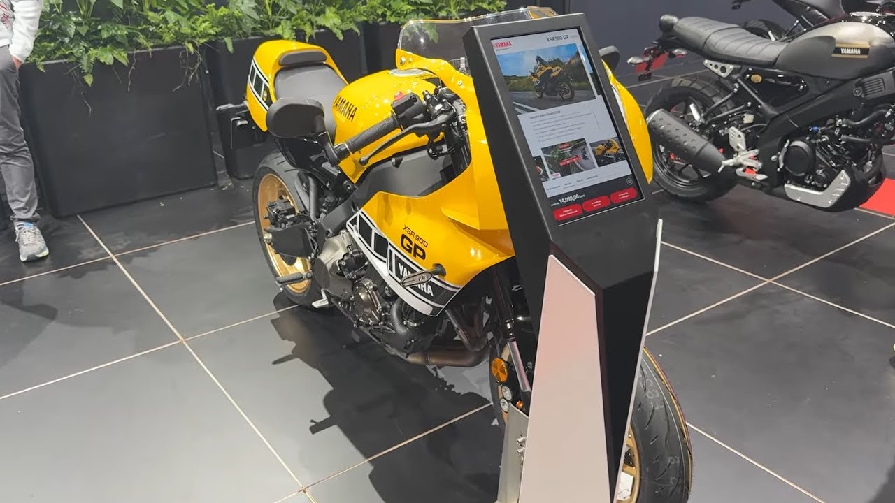 2026 Yamaha XSR900 GP Walkaround | Brussels Motor Show 2026 - The New Legend Yellow Tribute!