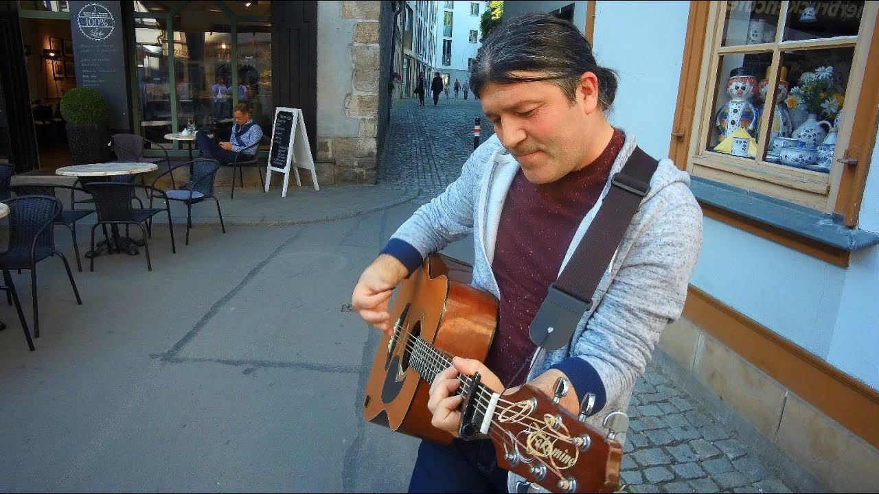 Straßenmusik der Extraklasse - Namik Balliu - Wild World (Cat Stevens) - Erfurt 2018