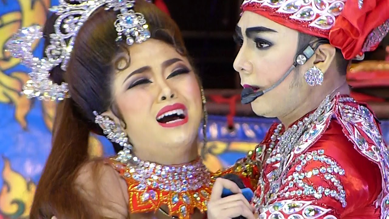 มหกรรมลิเกรวมดาราครั้งที่ ๔ : บิ๊กเกี้ยวเฮ็น พระเอกคนนี้กี่ปีก็รัก 