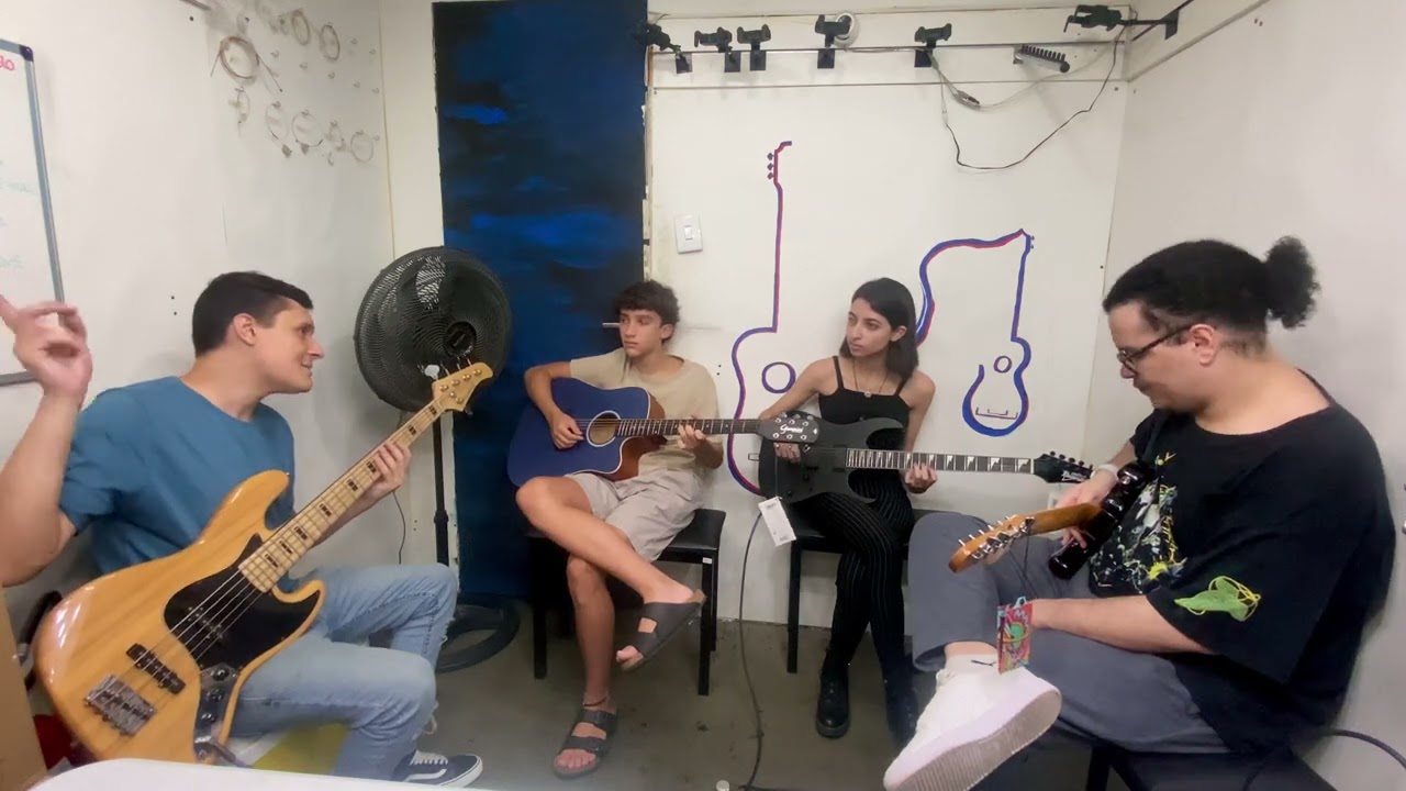 Prática de banda da música Quero Ser Feliz Também