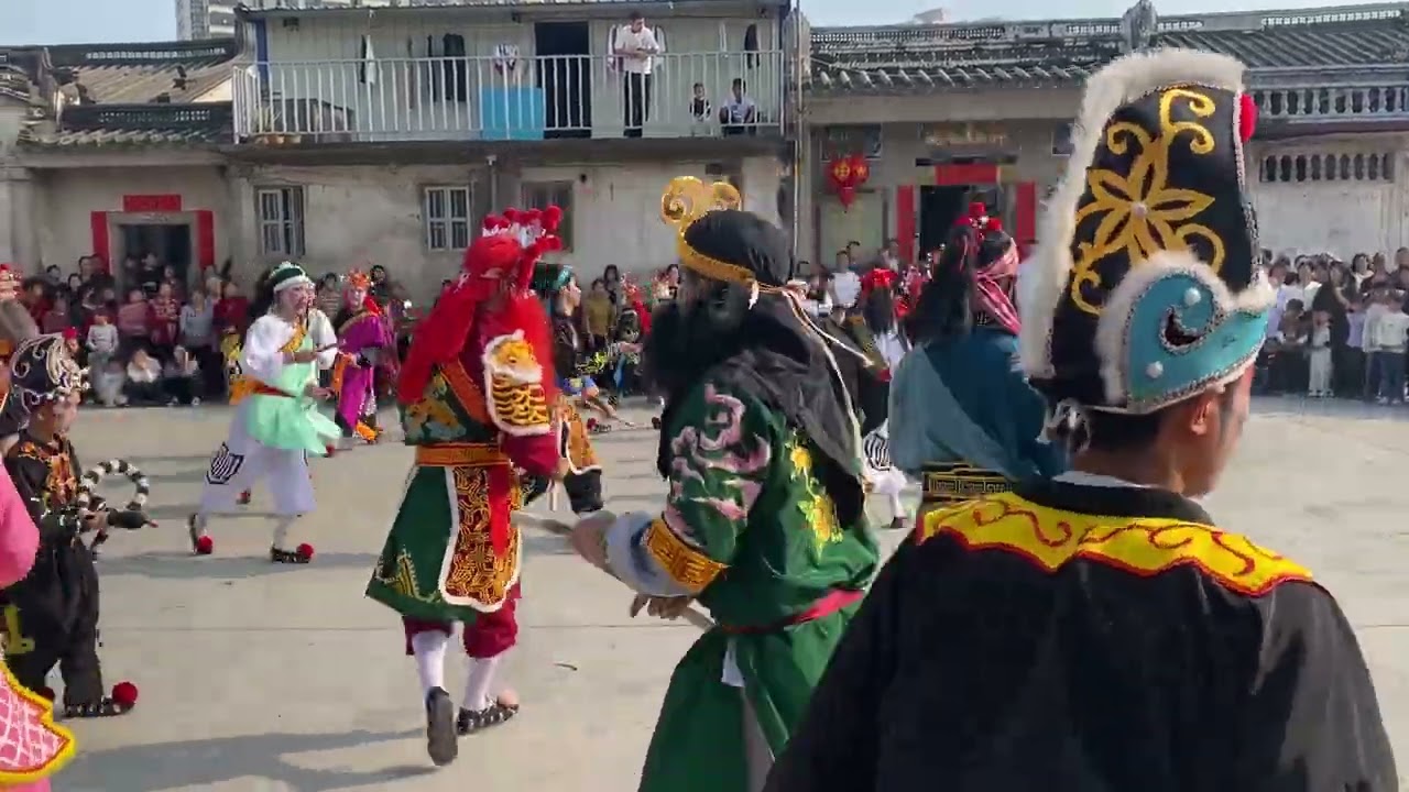China's COOLEST Street Dance