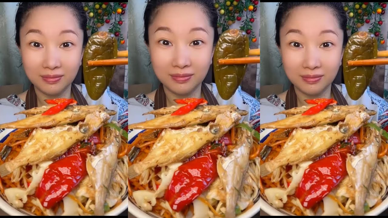 How to Make Spicy Pork Fried Rice 🌶 | Eating Show #mukbang #asmr #ep2
