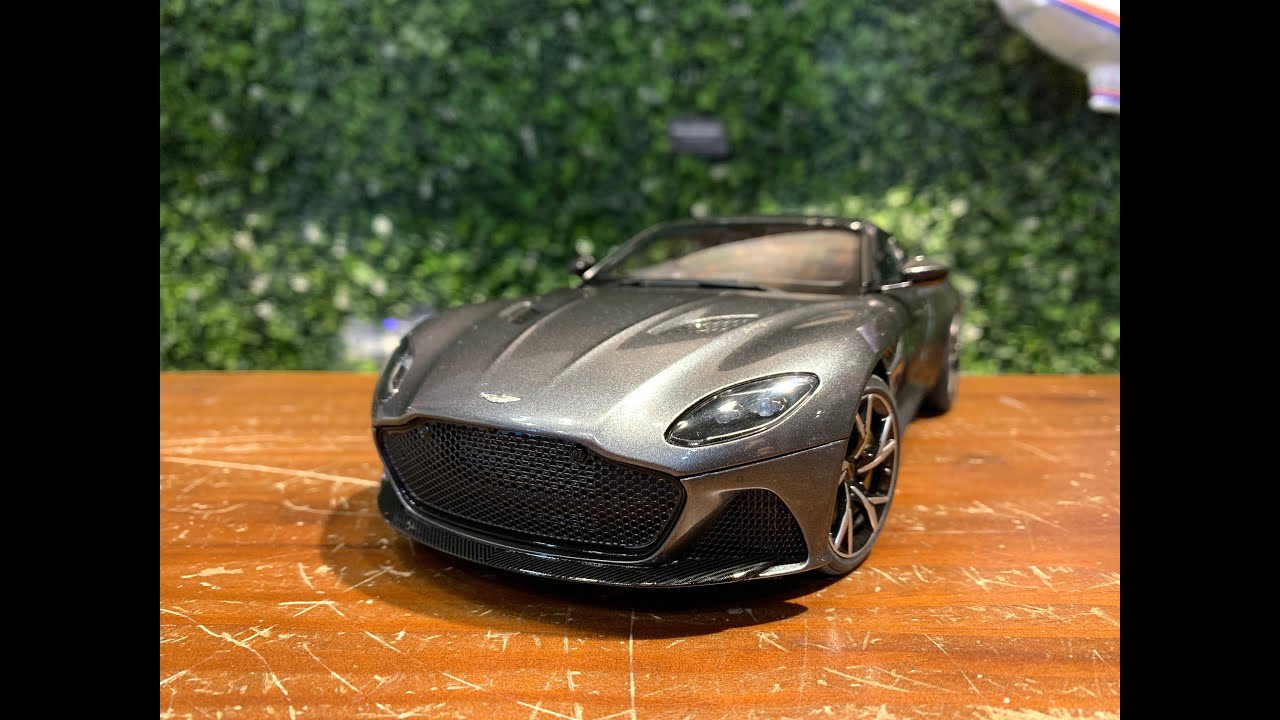 1/18 AUTOart Aston Martin DBS Superleggera Silver 70292