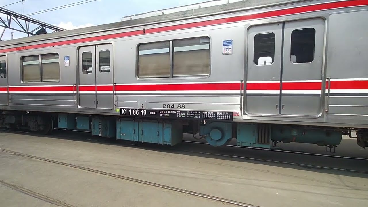 KRL Commuter Line 205系クラH12 Tidak Untuk Penumpang/回送