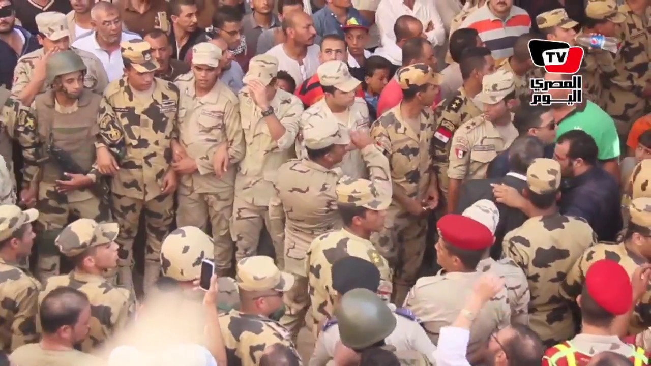 أهالي البحيرة يشيعون العقيد رامى حسنين بجنازة عسكرية
