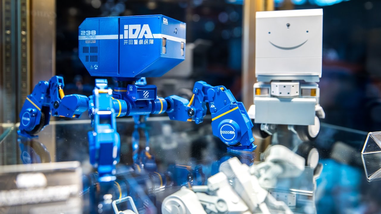 Izmojuki's Beautiful Urban Mech Robot Model!