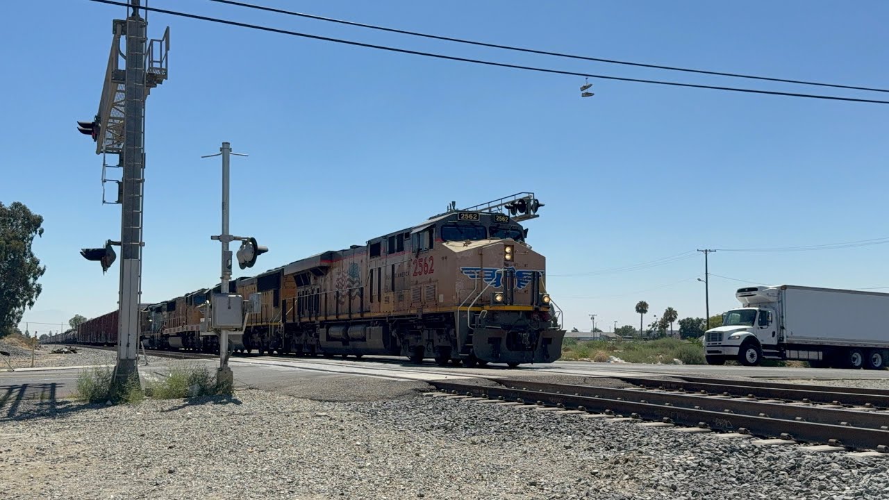 Railfanning at Ontario,CA