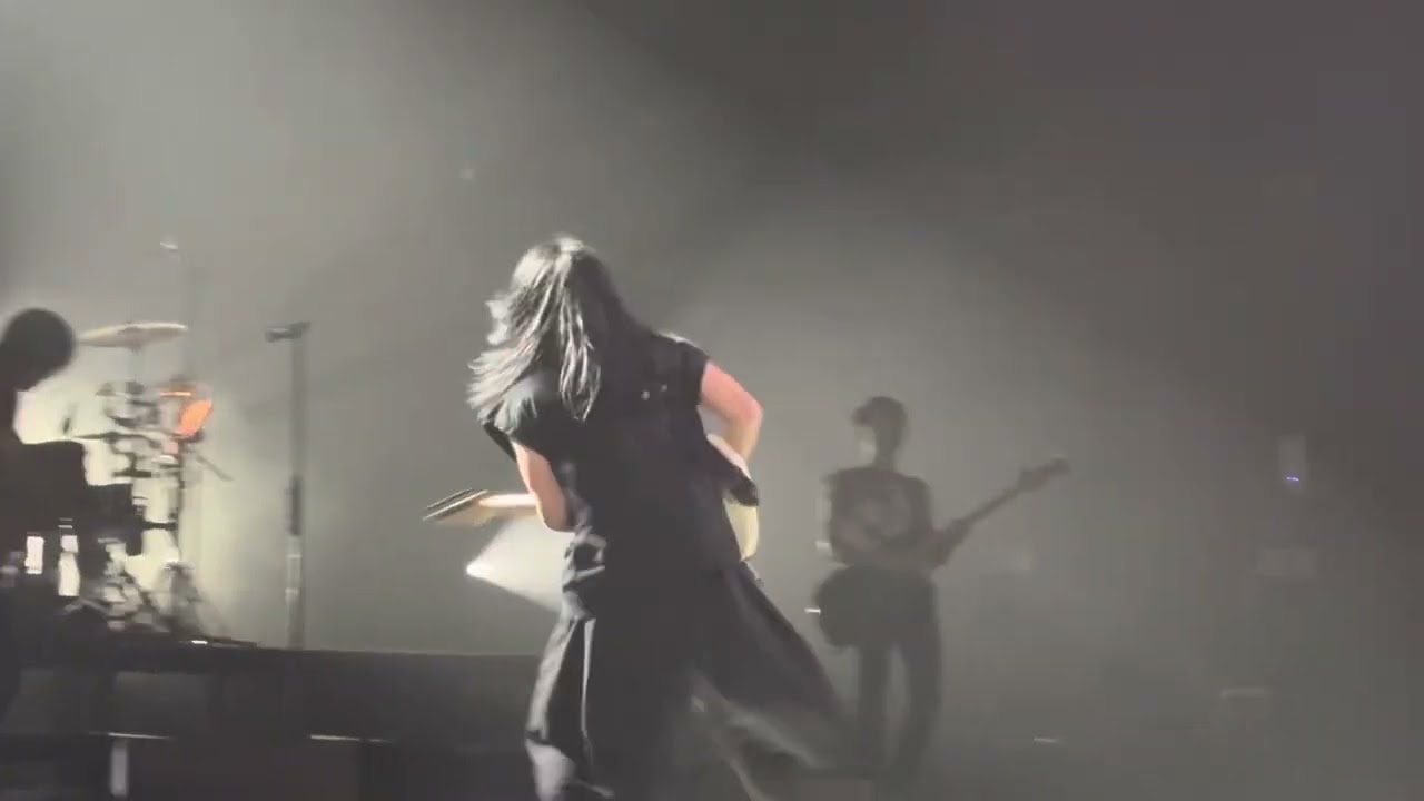 เงา - Bodyslam live (พูดในใจ The B side Concert)