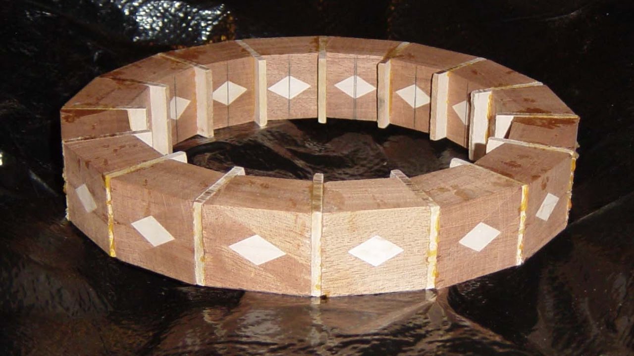 Feature ring for beads of courage box