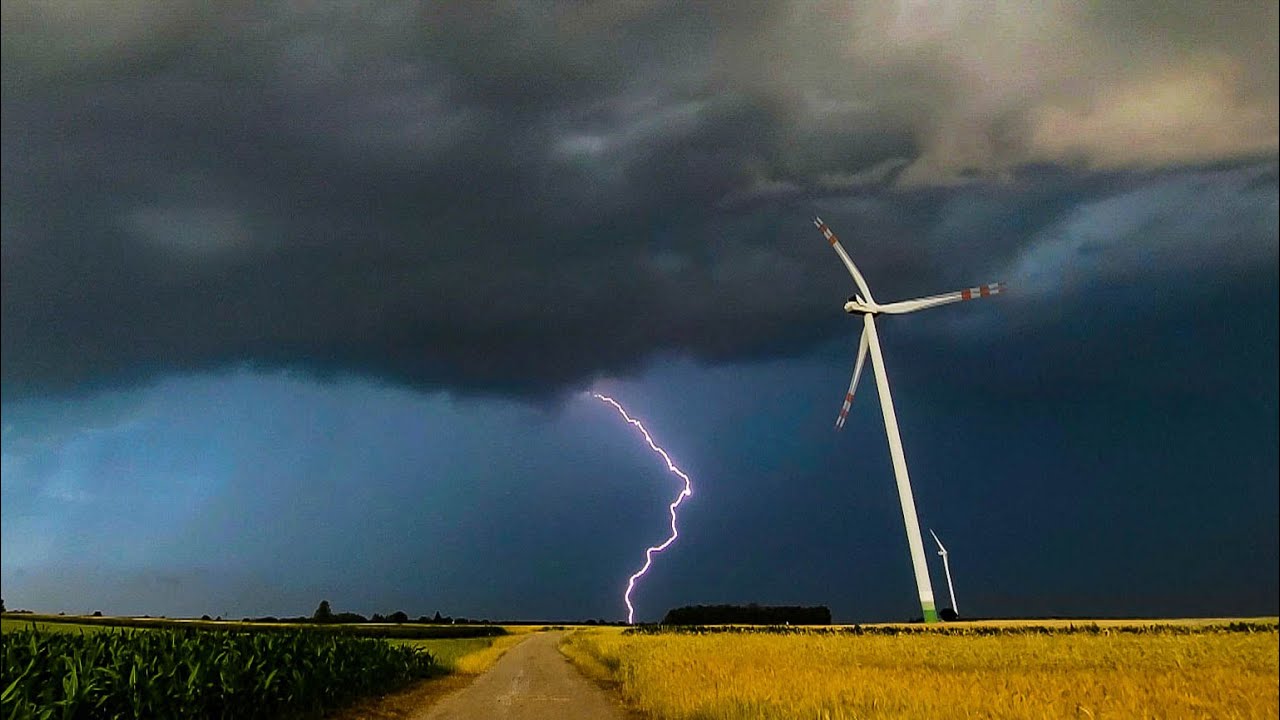 Silne burze nad Lubelszczyzną - 02.07.2022 (Łowy, CG Show, Funnel Cloud?) | Michów