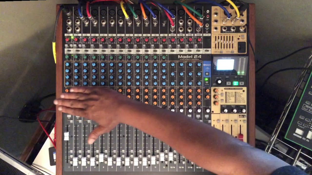 Hesohi - Using Octatrack as an Effects Unit. Part 1
