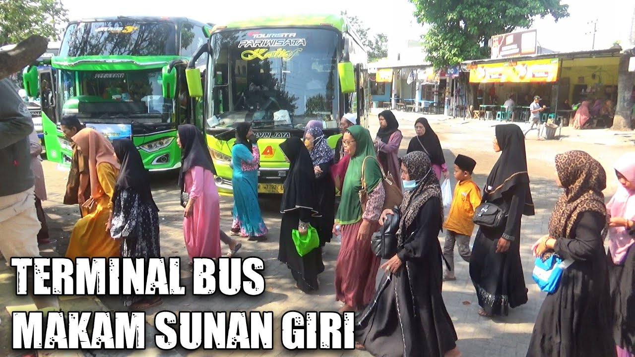 TERMINAL BUS MAKAM SUNAN GIRI
