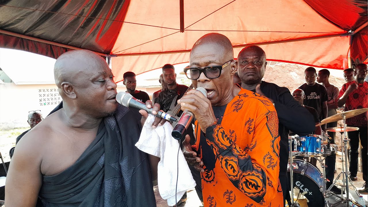 Professor Kofi Abraham Performs With Amankwah Faasemkye At His Father's One-Week Celebration