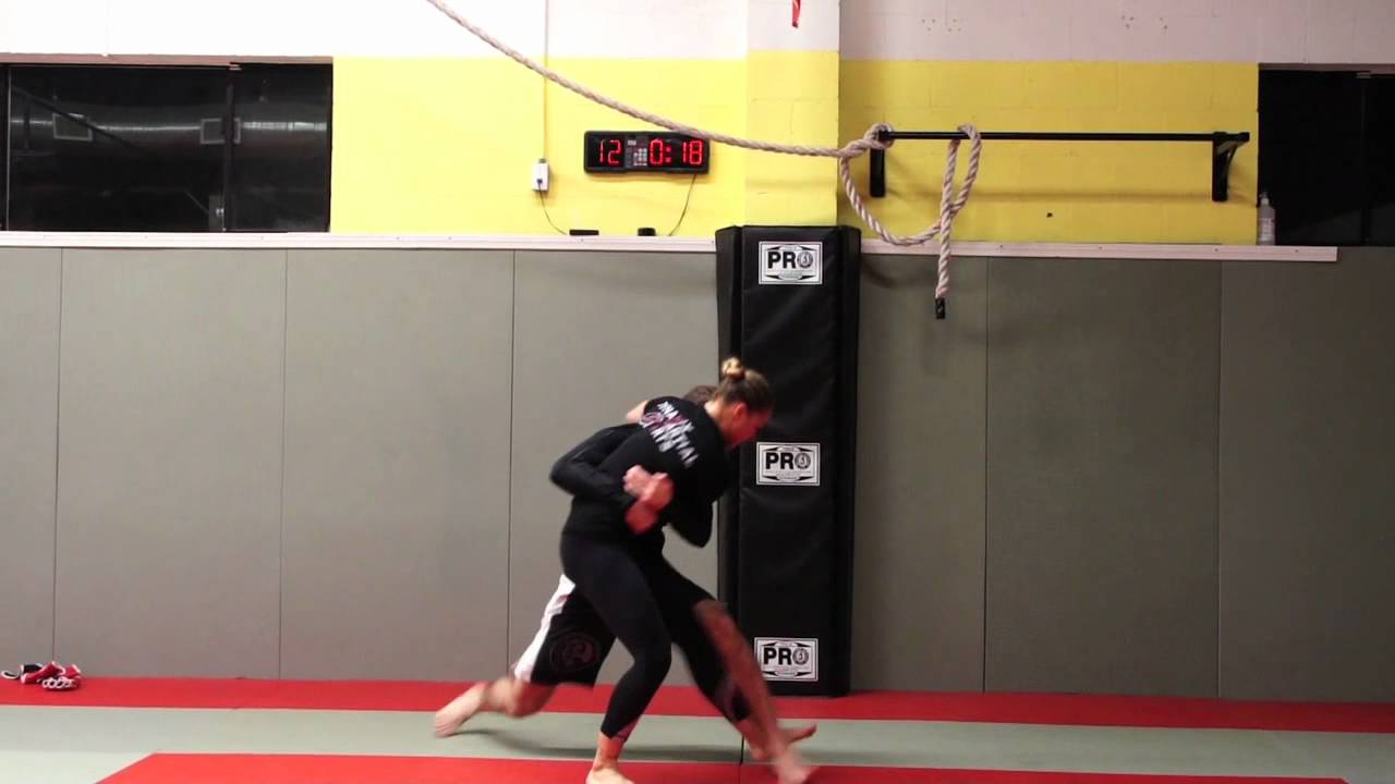 Ronda Rousey schools Reporter Spencer Lazara