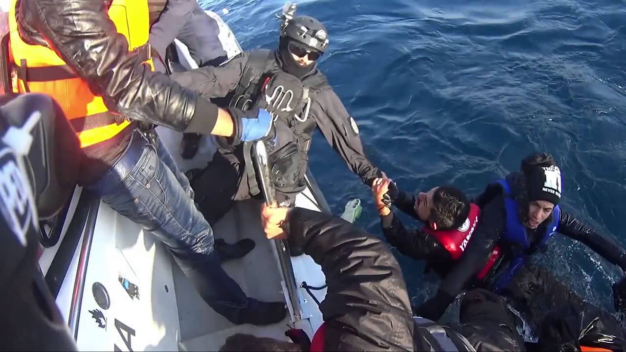 Polícia Marítima -  resgata 2273 emigrantes e refugiados em quatro meses de missão na Grécia.