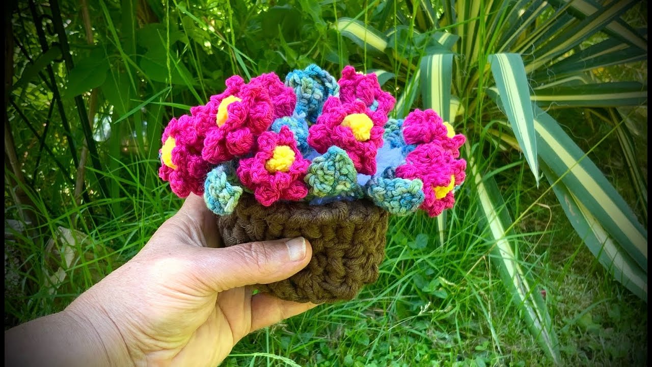 Körbchen mit Blumen auch als Untersetzer!#häkeln #petraperle #haekelanleitung #häkelkorb#häkelblumen