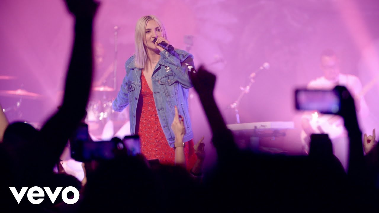 Julia Michaels - Happy (Live On The Honda Stage At House Of Blues Chicago)