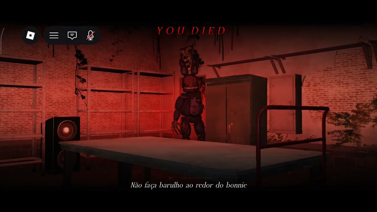 Freddy abrindo a porta