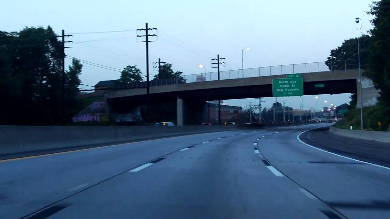 New England Thruway (Interstate 95 Exits 21 to 15) southbound
